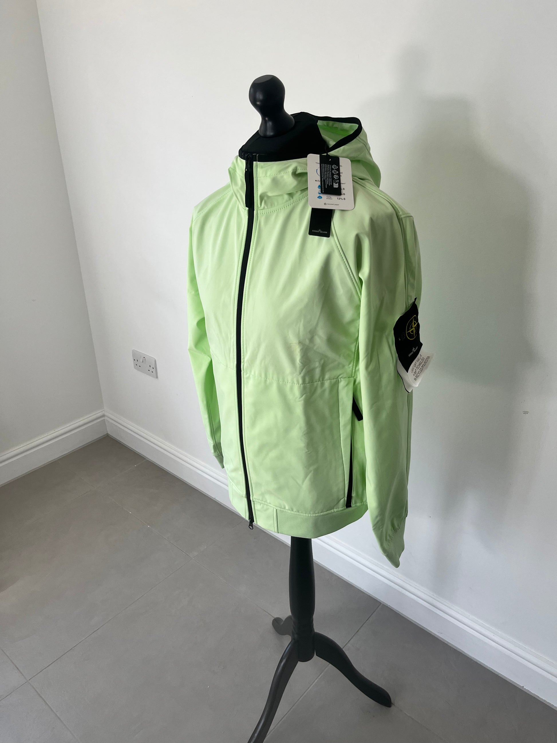 Stone Island Soft Shell-r_e.dye Technology Jacket In Green Recycled  Polyester