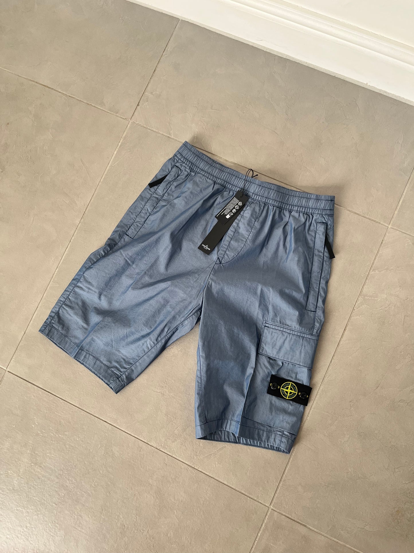 Stone Island Cargo Bermuda Shorts Light Stretch Cotton Canvas (Dark Blue)